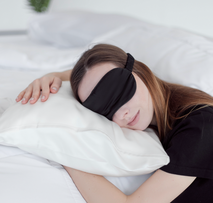 Adjustable eye silk mask 