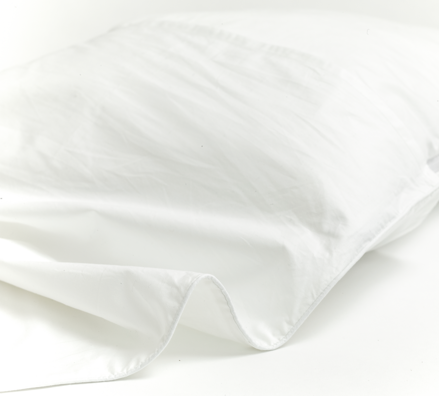 CottonLux Bounce Full Size Portable Pillow